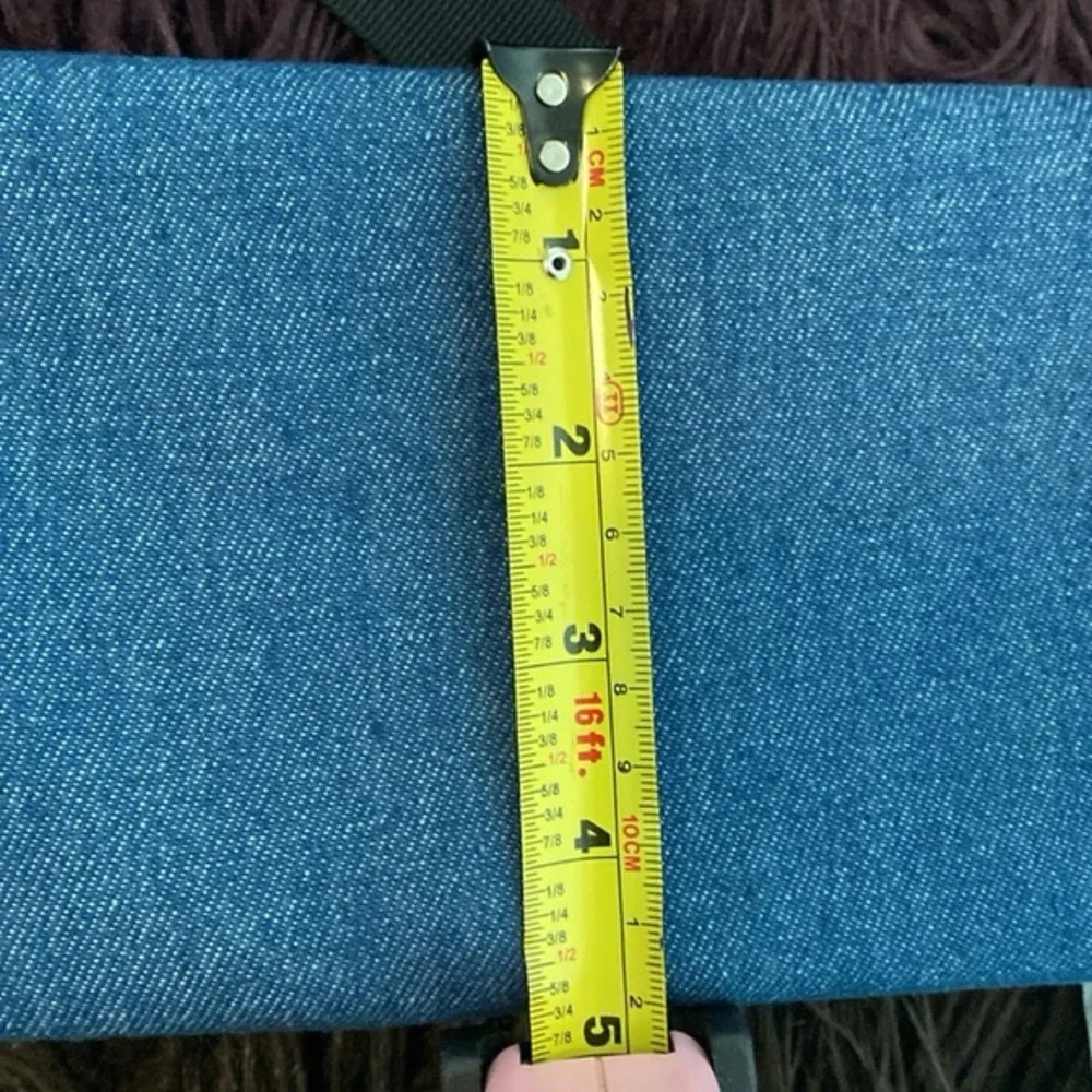 BNWT Lucky Brand Multi functional Travle Wedge Pouch - Picture 11 of 11